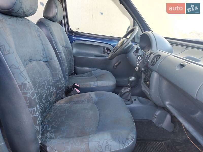 Минивэн Renault Kangoo 2001 в Остроге фото 2 Минивэн Renault Kangoo 2001 в Остроге
