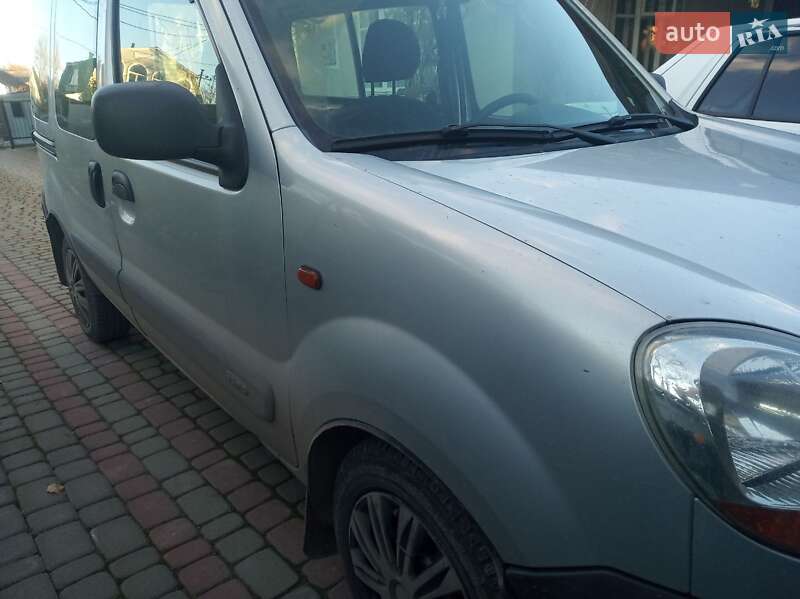 Мінівен Renault Kangoo 2004 в Хмельницькому