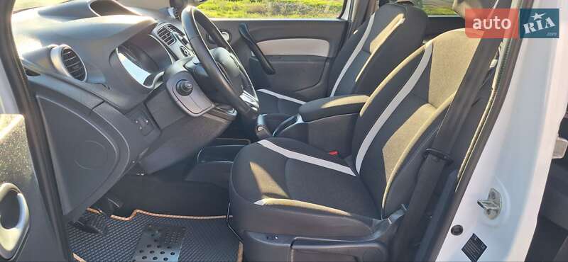 Мінівен Renault Kangoo 2014 в Новоархангельську фото 77 Мінівен Renault Kangoo 2014 в Новоархангельську