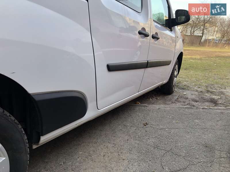 Грузовой фургон Renault Kangoo 2014 в Василькове