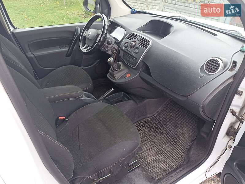 Минивэн Renault Kangoo 2016 в Александрие фото 18 Минивэн Renault Kangoo 2016 в Александрие