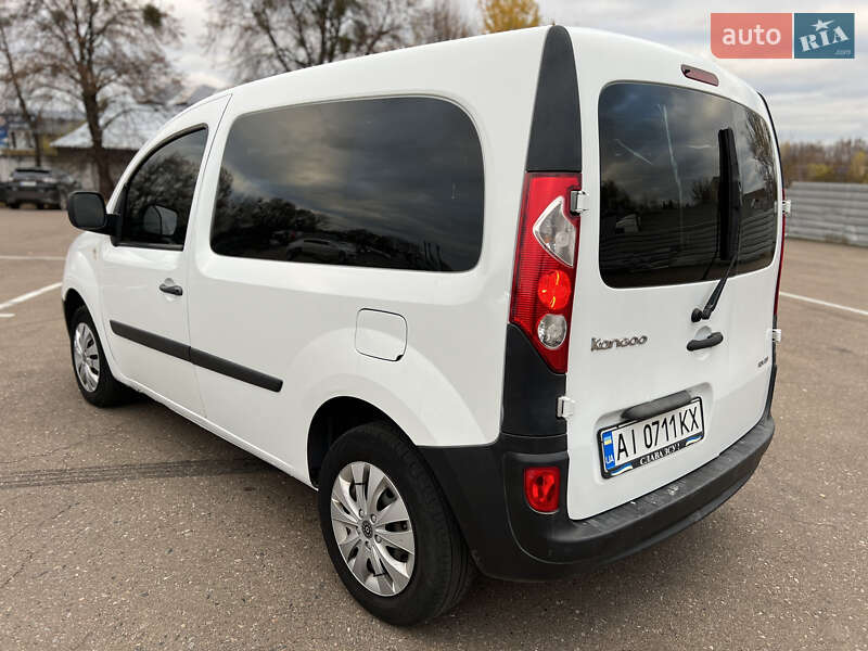 Минивэн Renault Kangoo 2011 в Ровно