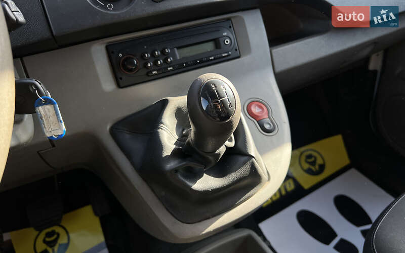 Вантажний фургон Renault Kangoo 2013 в Львові