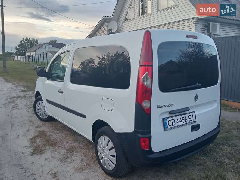 Минивэн Renault Kangoo 2008 в Сновске