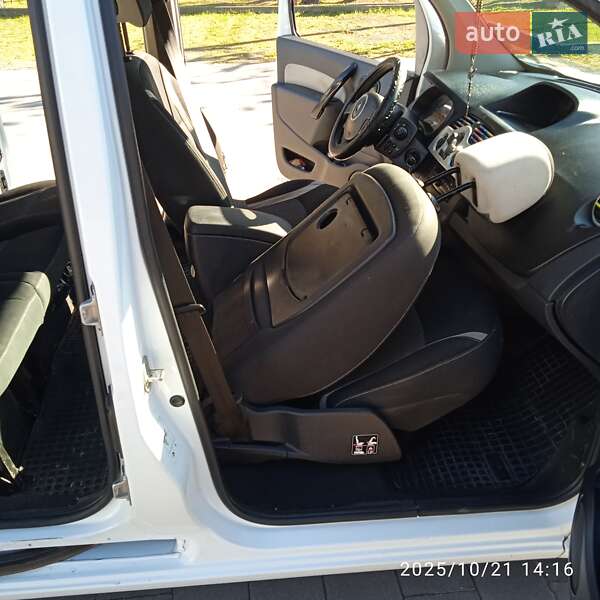 Мінівен Renault Kangoo 2012 в Новояворівську
