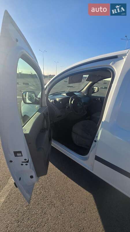 Вантажопасажирський фургон Renault Kangoo 2011 в Львові