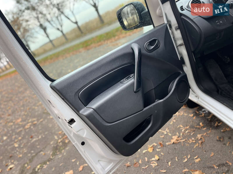 Минивэн Renault Kangoo 2011 в Владимире