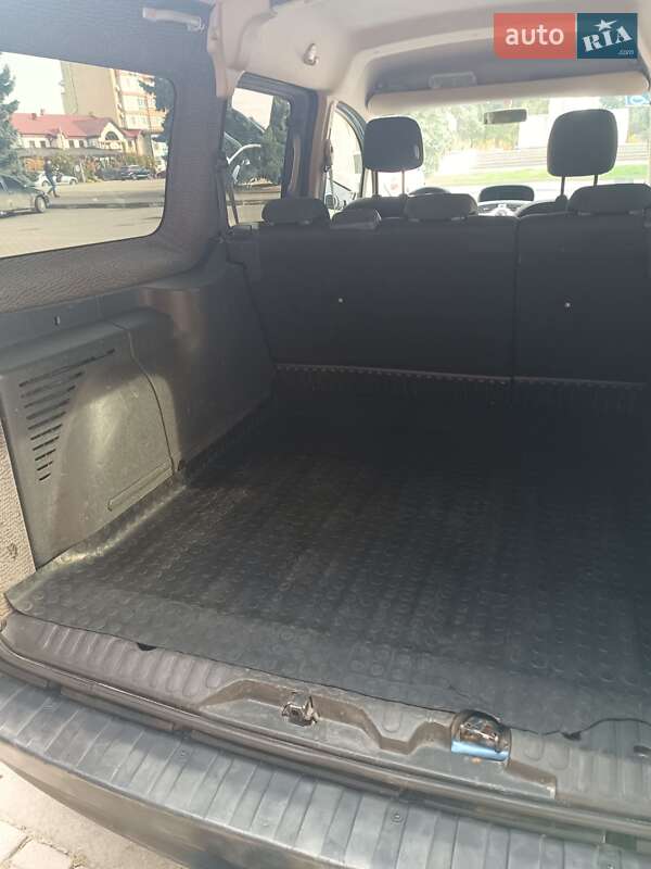 Мінівен Renault Kangoo 2011 в Івано-Франківську