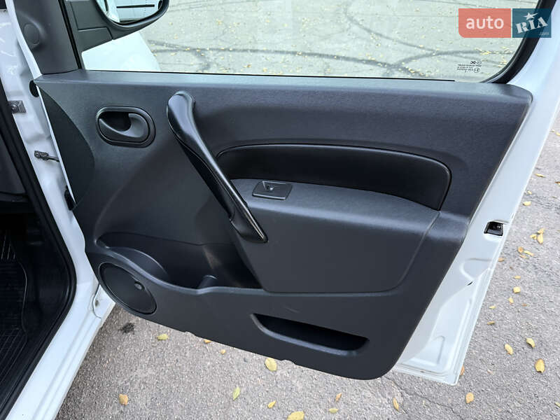 Минивэн Renault Kangoo 2019 в Днепре фото 40 Минивэн Renault Kangoo 2019 в Днепре