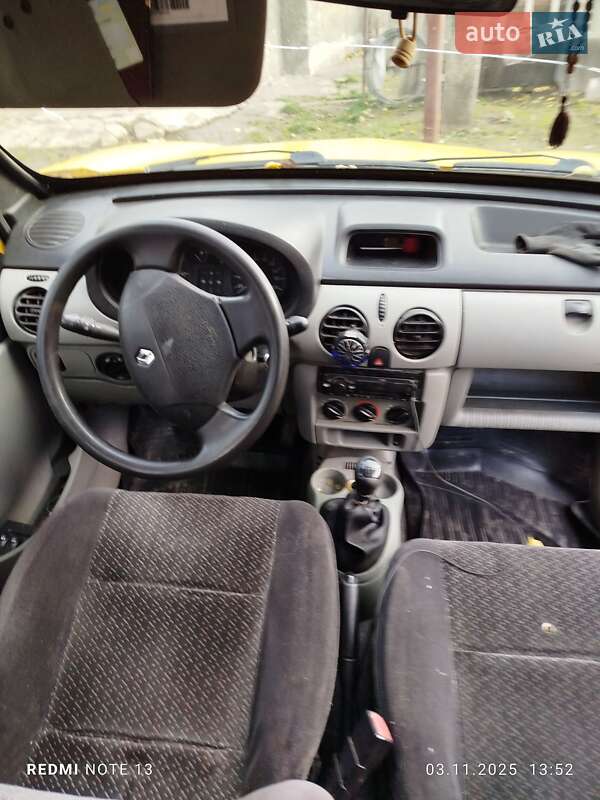 Минивэн Renault Kangoo 2004 в Хороле