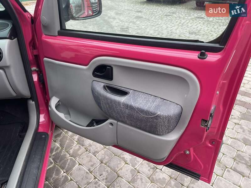 Грузовой фургон Renault Kangoo 2004 в Залещиках