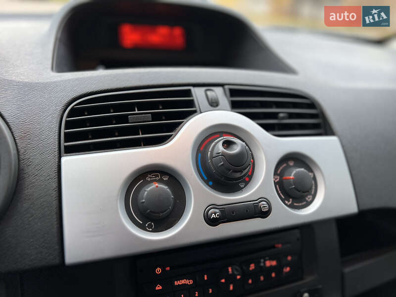 Мікроавтобус вантажний (до 3,5т) Renault Kangoo 2011 в Рівному