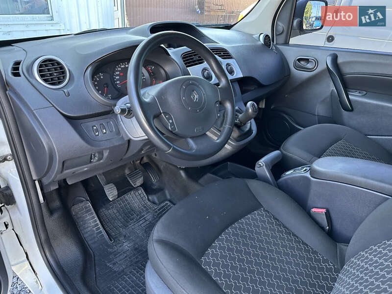 Грузопассажирский фургон Renault Kangoo 2014 в Киеве фото 23 Грузопассажирский фургон Renault Kangoo 2014 в Киеве