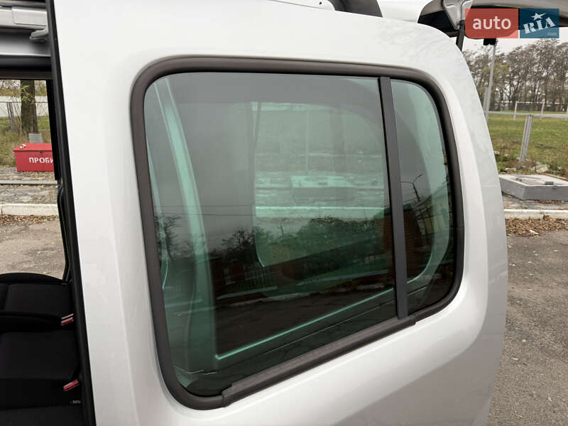 Мінівен Renault Kangoo 2016 в Дніпрі