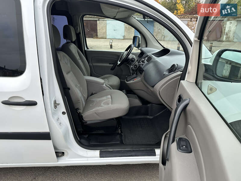 Мінівен Renault Kangoo 2010 в Жовтих Водах фото 17 Мінівен Renault Kangoo 2010 в Жовтих Водах