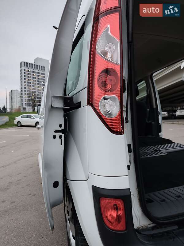 Мінівен Renault Kangoo 2011 в Києві фото 29 Мінівен Renault Kangoo 2011 в Києві