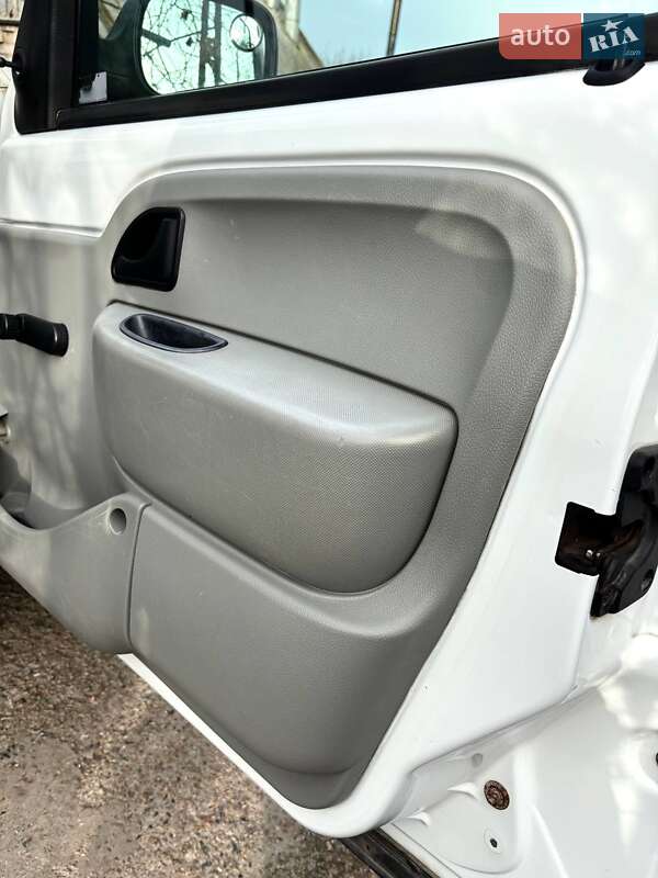 Вантажний фургон Renault Kangoo 2008 в Запоріжжі