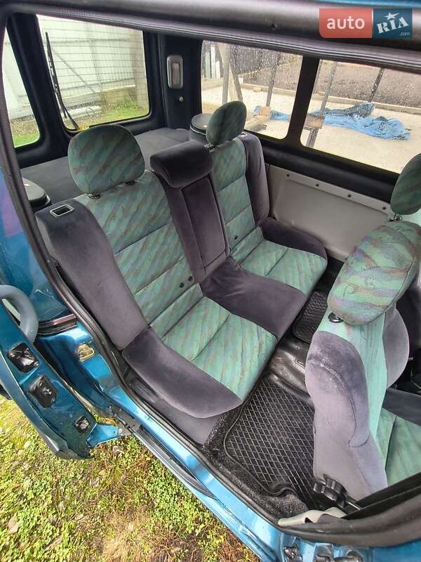 Мінівен Renault Kangoo 2004 в Коломиї