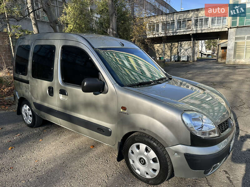 Мінівен Renault Kangoo 2004 в Чернівцях