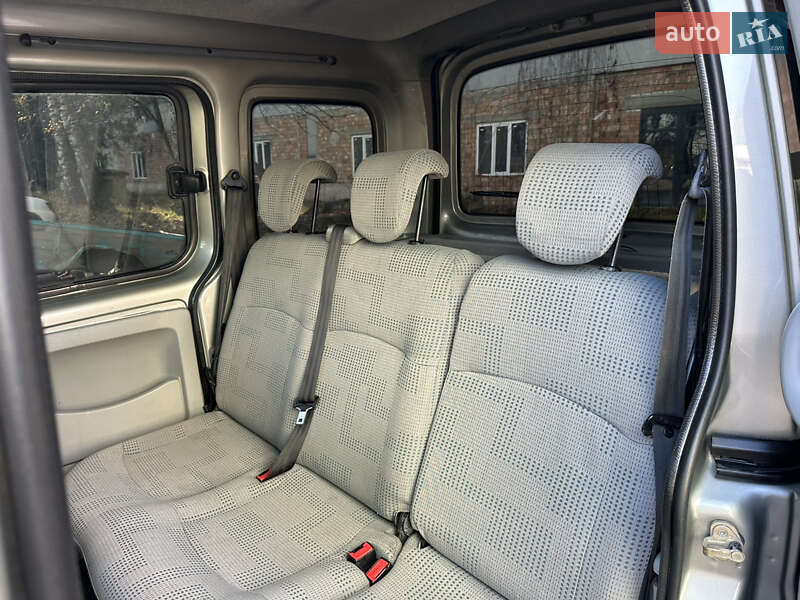 Мінівен Renault Kangoo 2004 в Чернівцях