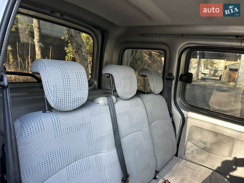 Мінівен Renault Kangoo 2004 в Чернівцях