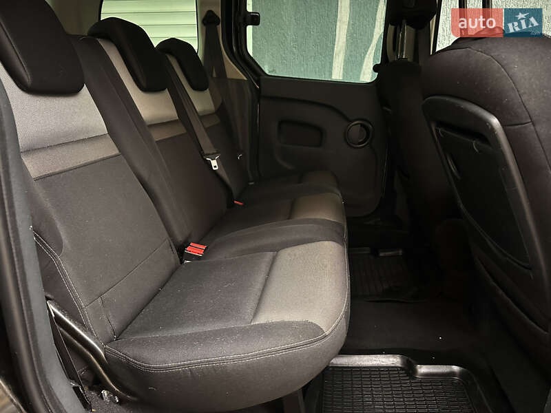 Мінівен Renault Kangoo 2017 в Житомирі