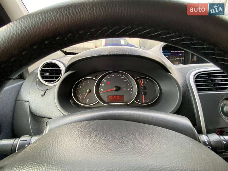 Вантажний фургон Renault Kangoo 2015 в Києві