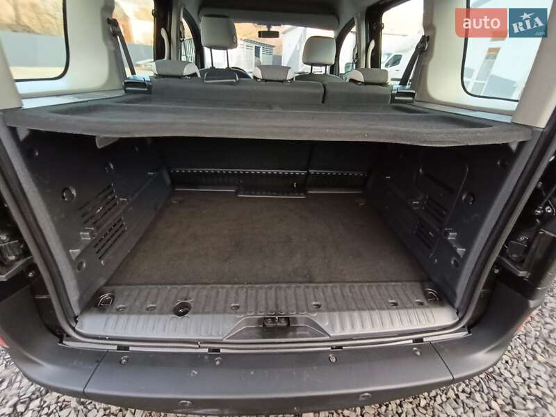 Вантажний фургон Renault Kangoo 2015 в Ковелі