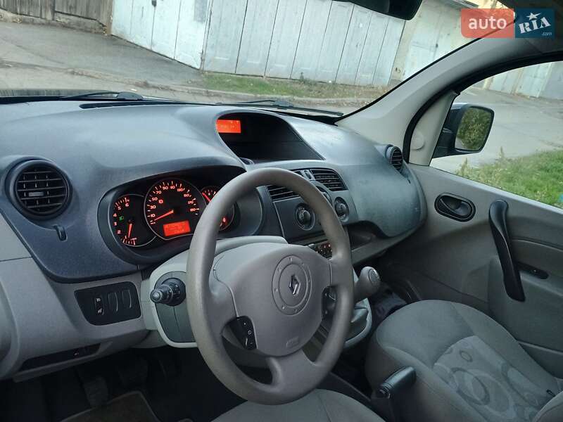 Минивэн Renault Kangoo 2010 в Виннице