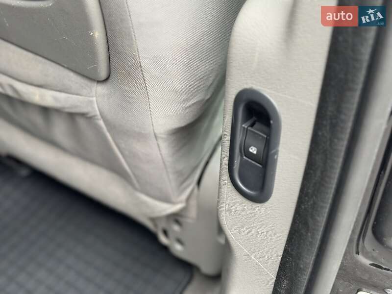 Минивэн Renault Kangoo 2009 в Луцке