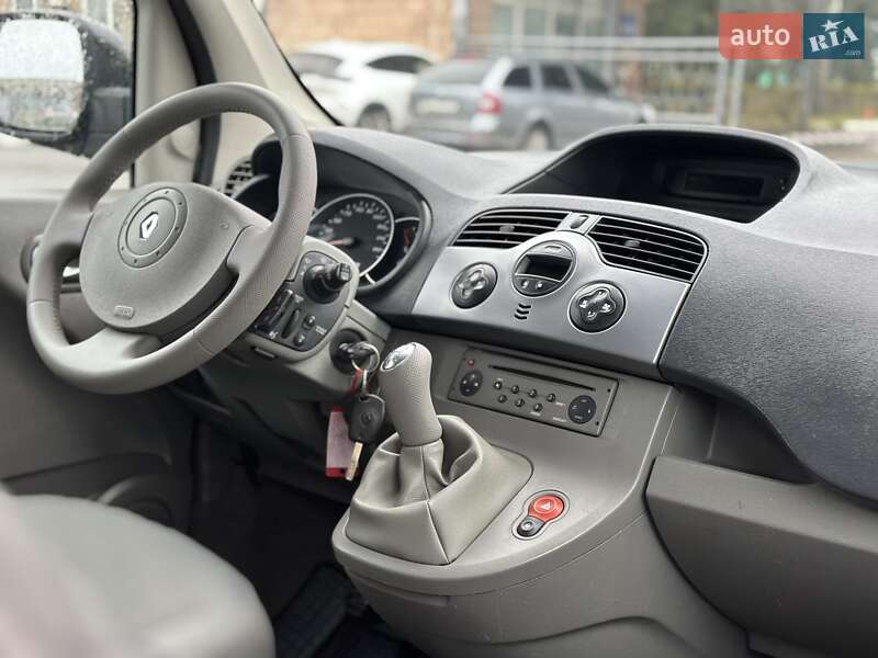 Минивэн Renault Kangoo 2009 в Луцке