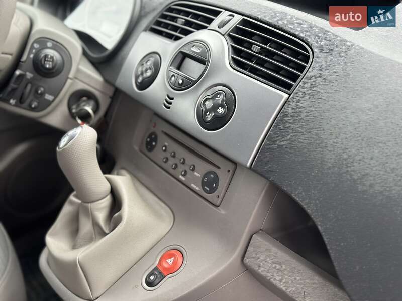 Минивэн Renault Kangoo 2009 в Луцке