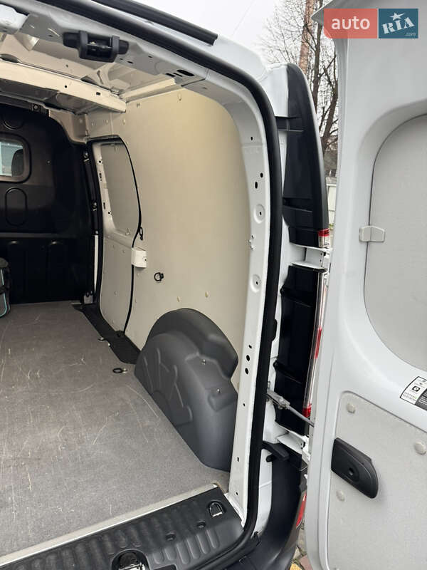 Вантажний фургон Renault Kangoo 2020 в Луцьку