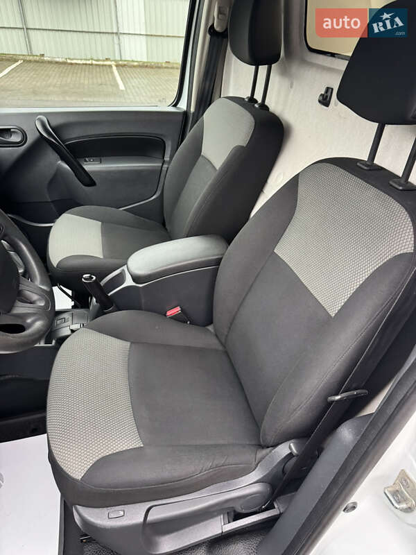 Вантажний фургон Renault Kangoo 2020 в Луцьку