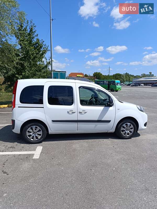 Мінівен Renault Kangoo 2014 в Ужгороді