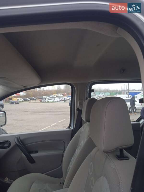 Минивэн Renault Kangoo 2010 в Ровно