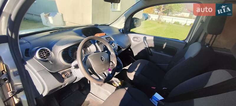 Вантажний фургон Renault Kangoo 2016 в Долині