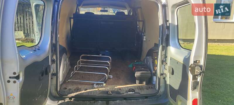 Вантажний фургон Renault Kangoo 2016 в Долині