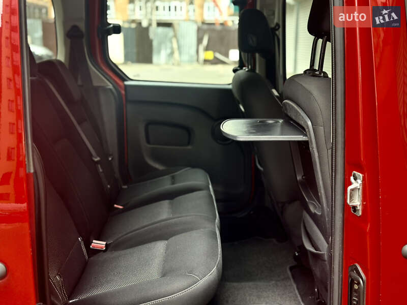 Мінівен Renault Kangoo 2016 в Житомирі