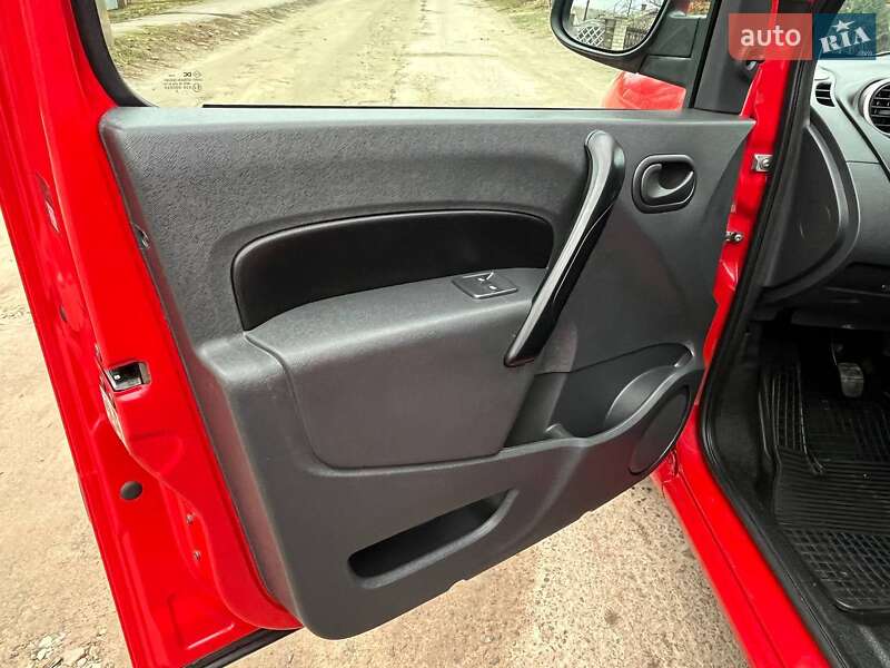 Мінівен Renault Kangoo 2013 в Первомайську