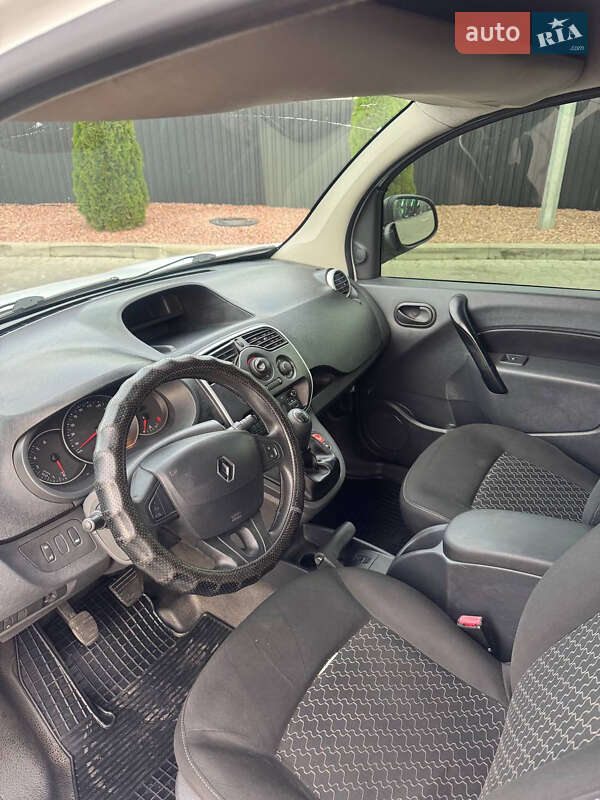 Вантажопасажирський фургон Renault Kangoo 2013 в Одесі