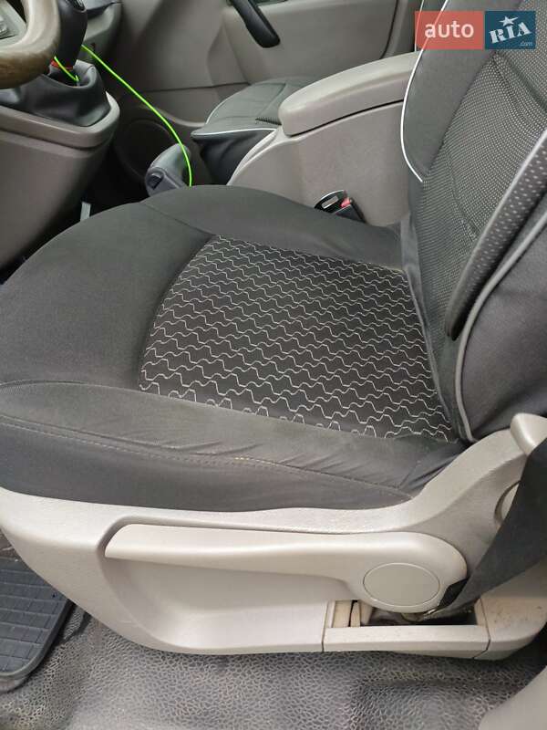 Минивэн Renault Kangoo 2010 в Житомире