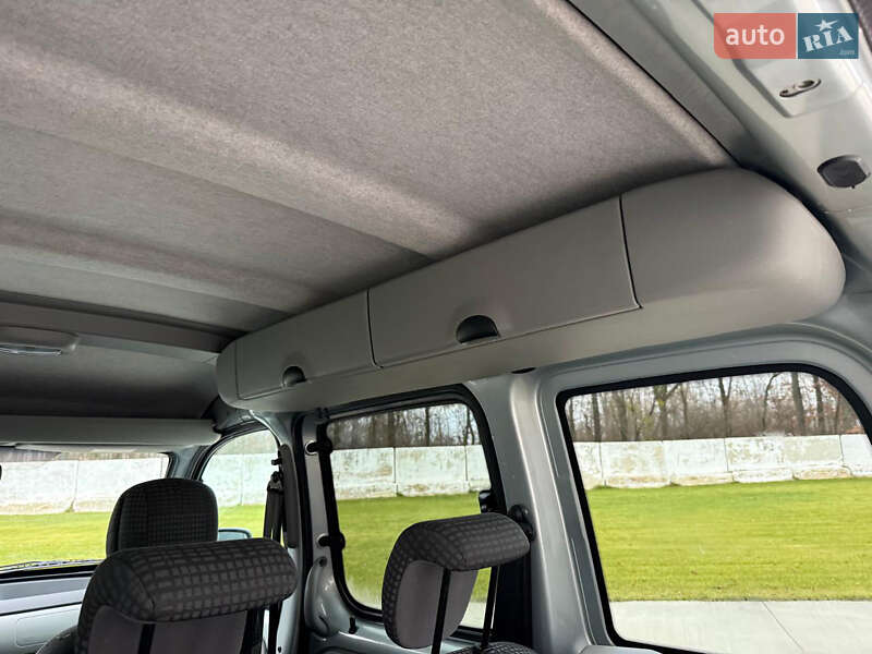 Минивэн Renault Kangoo 2007 в Луцке