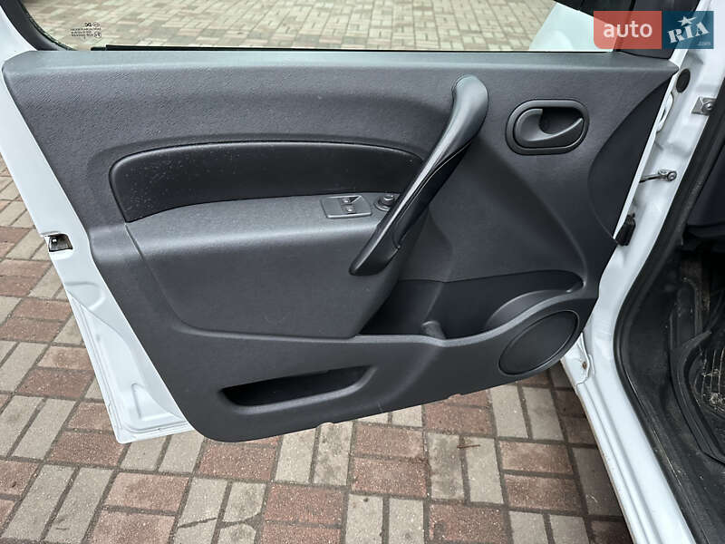 Грузовой фургон Renault Kangoo 2016 в Киеве