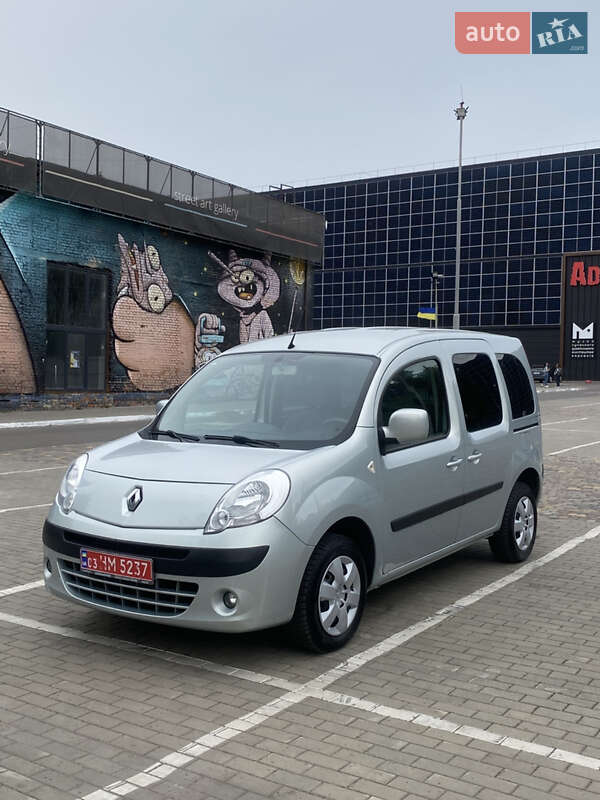 Минивэн Renault Kangoo 2010 в Киверцах