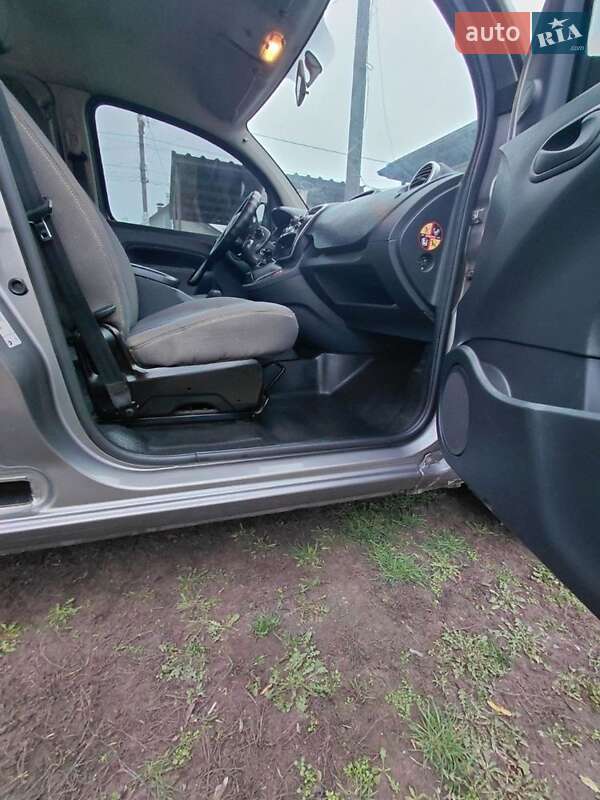 Мінівен Renault Kangoo 2013 в Дніпрі фото 6 Мінівен Renault Kangoo 2013 в Дніпрі