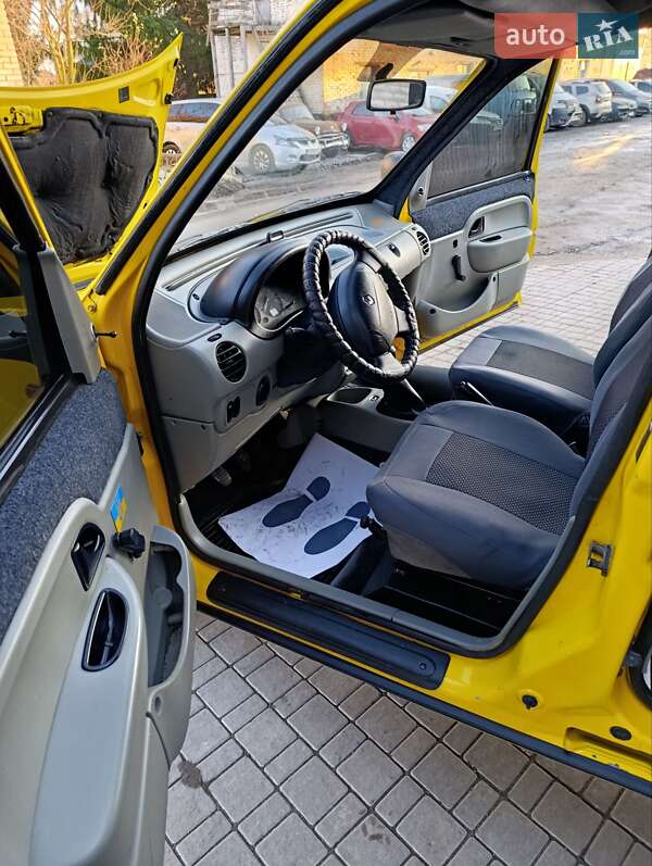 Мінівен Renault Kangoo 2001 в Хмільнику