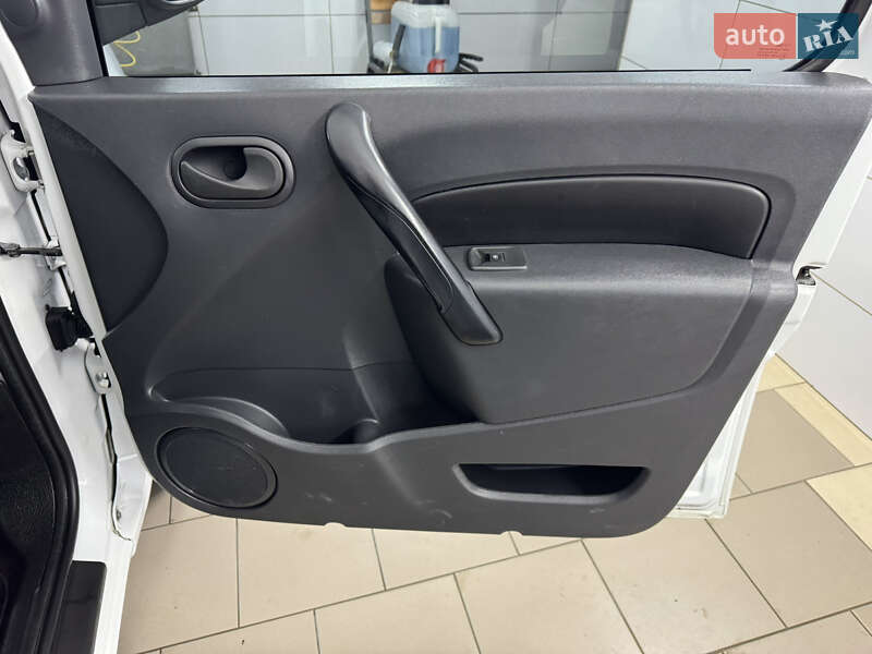 Минивэн Renault Kangoo 2017 в Киеве