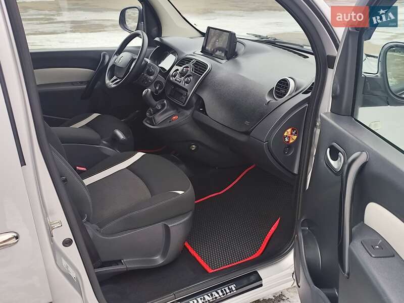 Минивэн Renault Kangoo 2015 в Новоархангельске