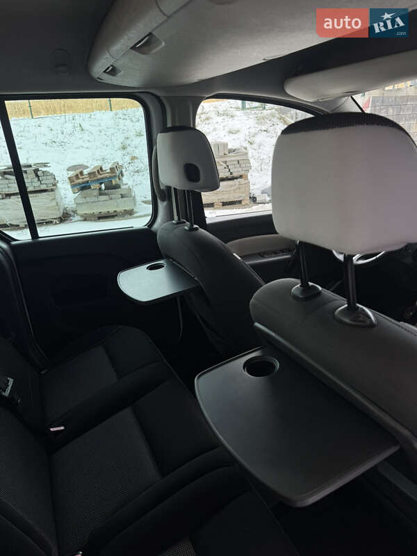 Минивэн Renault Kangoo 2014 в Ровно фото 31 Минивэн Renault Kangoo 2014 в Ровно